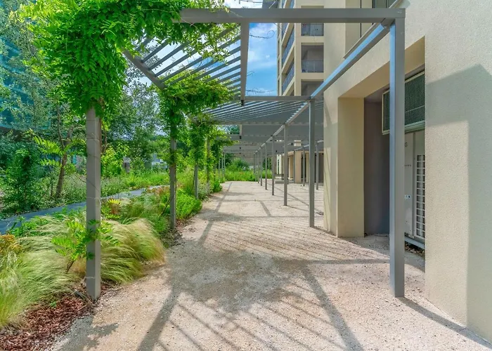 Modern With Terrace & Garage By Ndp Rent